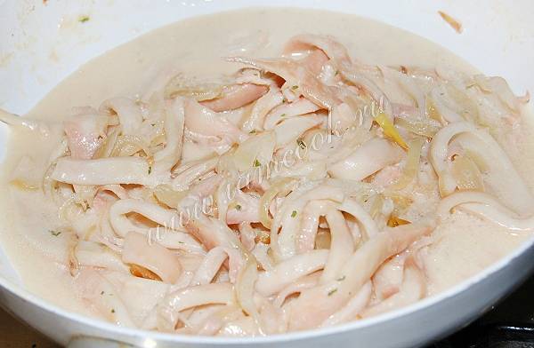 Вкусные рецепты кальмаров в сметанном соусе