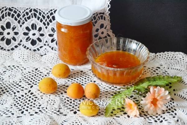 Каждый год закатываю по 15 банок абрикосового джема. Вкусный, густой - аж ложка стоит (рецепт)