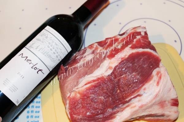 Как приготовить мясо с красным вином