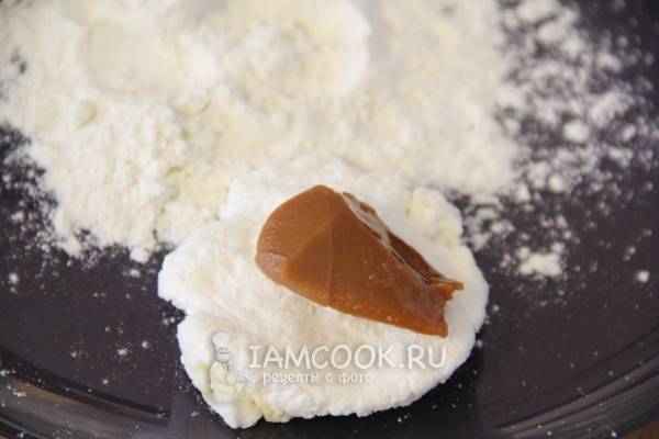 Сырники с вареной сгущенкой, пошаговый рецепт на ккал, фото, ингредиенты - Венера