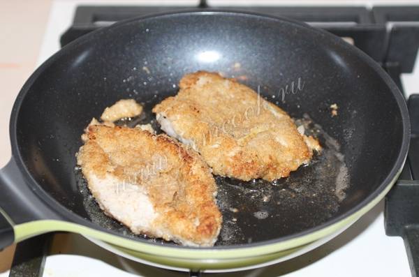 Как приготовить шницель на сковороде из свинины: пошаговый рецепт