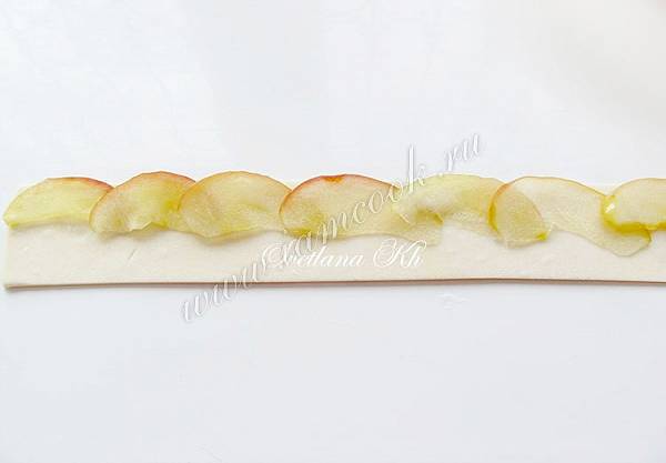 Розочки из слоёного теста с яблоками - пошаговый рецепт с фото | Азбука рецептов