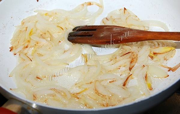 Кальмары в сметанном соусе — классический рецепт с фото