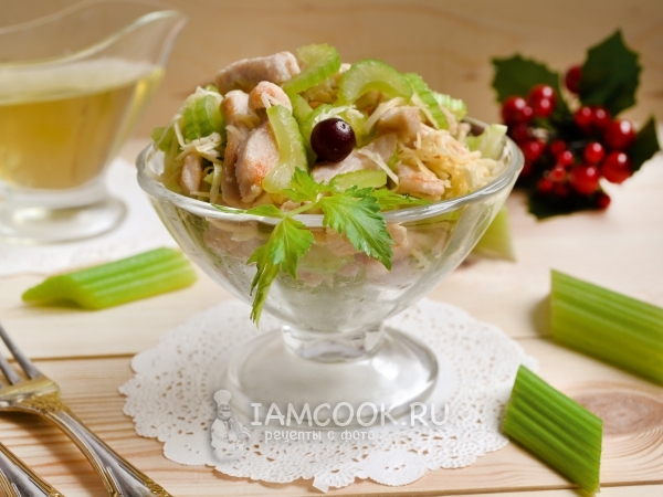 Куриный салат с сельдереем по Дюкану, рецепт с фото