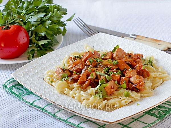 Спагетти с курицей в томатном соусе — рецепт с фото пошагово