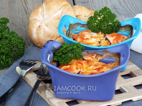 Баклажаны с сыром, чесноком и помидорами в духовке, рецепт с фото