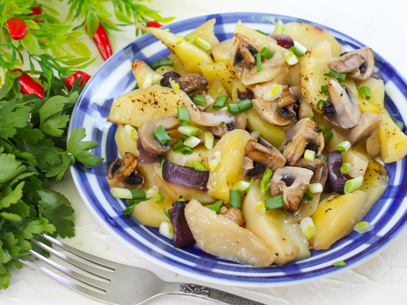 Запеченная картошка с грибами и сыром, пошаговый рецепт с фото от автора Rita Pirko на ккал