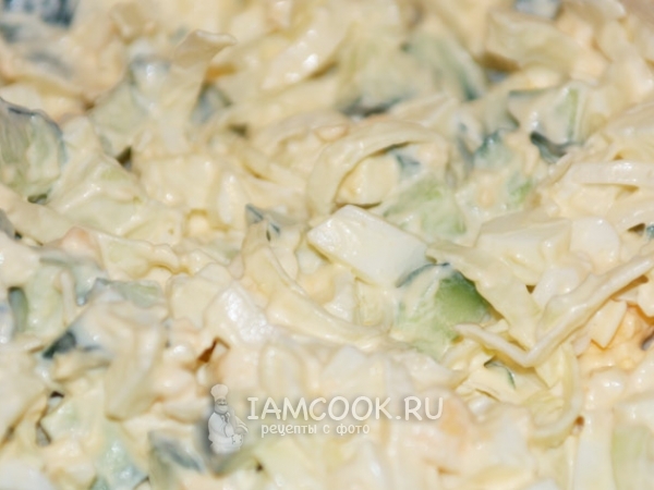 Салат из лука порея с огурцами