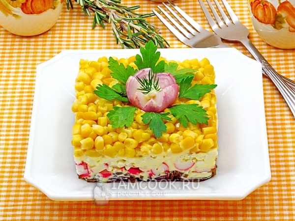 Салат из крабовых палочек с морской капустой, рецепт с фото