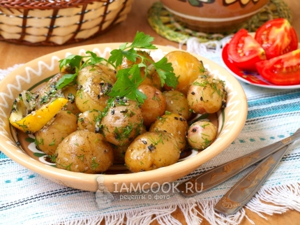 Как приготовить на праздничный стол картофель: рецепты и советы