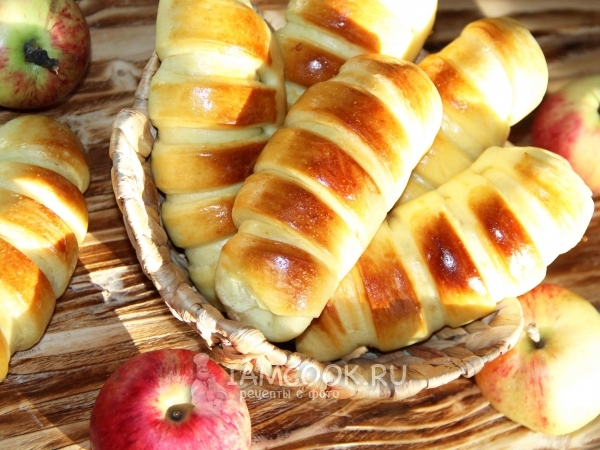 Булочки с яблоками из дрожжевого теста рецепт фото пошагово и видео