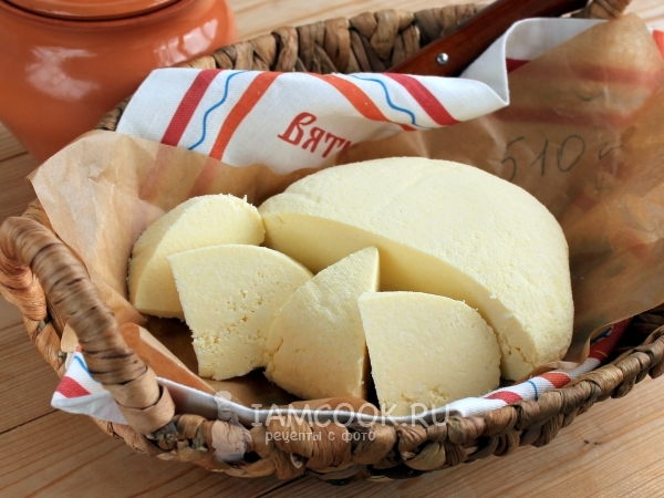 «Яичный» сыр из коровьего молока и сметаны, пошаговый рецепт с фото на ккал