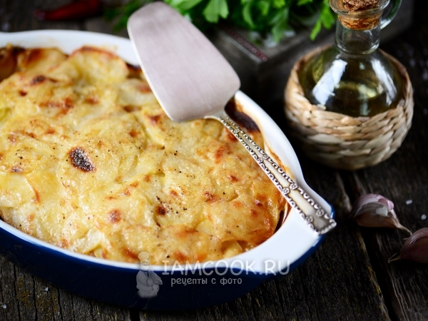 Картошка с фаршем сыром и помидорами в духовке рецепт пошагово