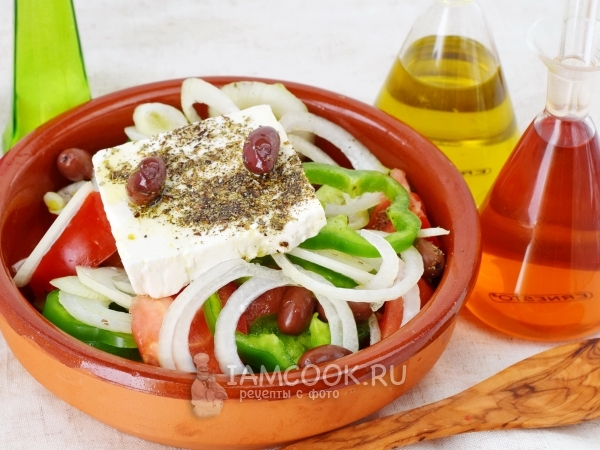 Греческий салат с сыром фета, рецепт с фото
