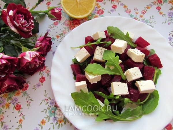 Свекольный салат с соленым огурцом | Простой вкусный рецепт