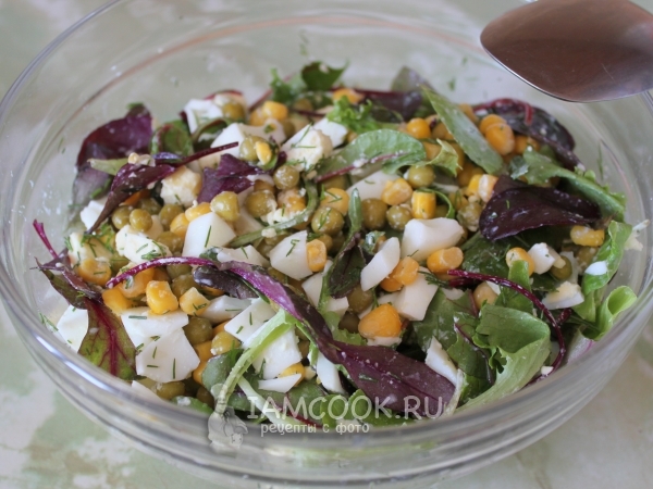 Салат из кукурузы и зеленого горошка, рецепт с фото