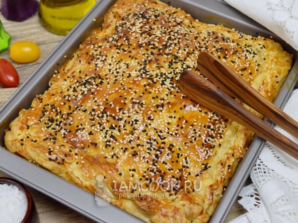 Пирог из слоеного теста с грибами и картошкой - пошаговый рецепт с фото на gkhyarovoe.ru