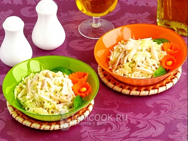 Салат из пекинской капусты, кальмаров и лука, рецепт с фото