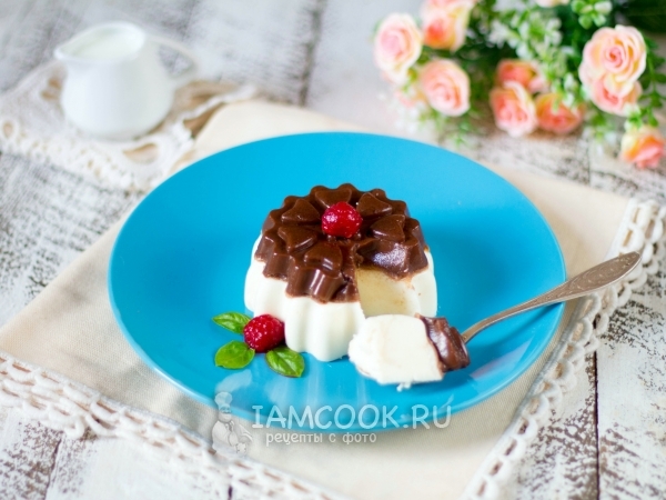 Рецепт: Десерт молочно-желейный - Птичье молоко под фруктовым желе