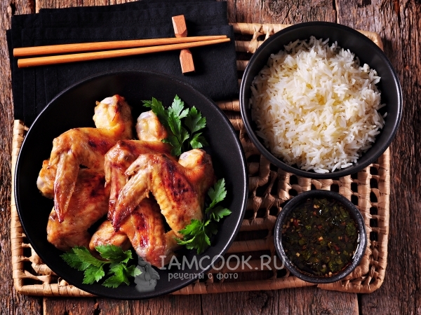 Запеченные куриные крылышки, маринованные в наршарабе, рецепт с фото