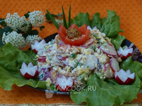 Салат из редиса и помидор с сырным омлетом, рецепт с фото