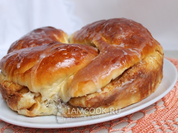 Пирог с вареной сгущенкой, рецепт с фото