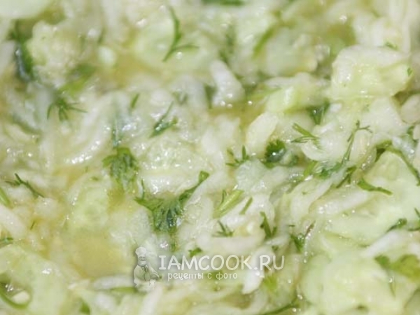 Салат из свежего кабачка, рецепт с фото