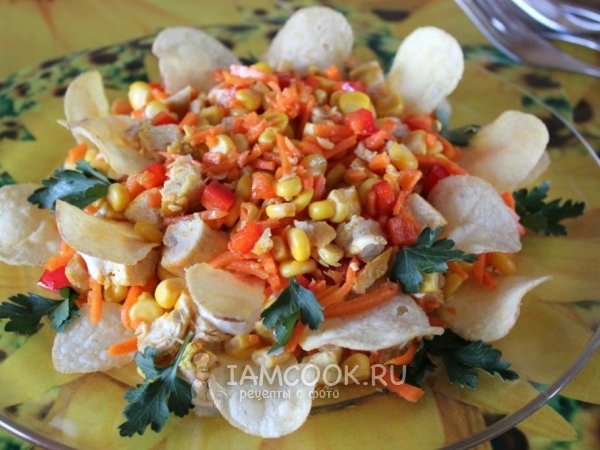 Салат «Рыжик» с корейской морковью и курицей, рецепт с фото